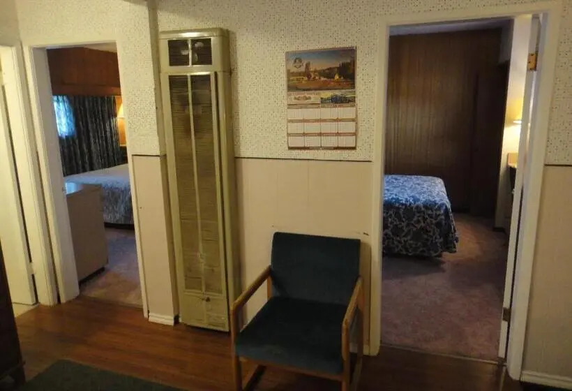 آپارتمان 2 خوابه, Airport Inn