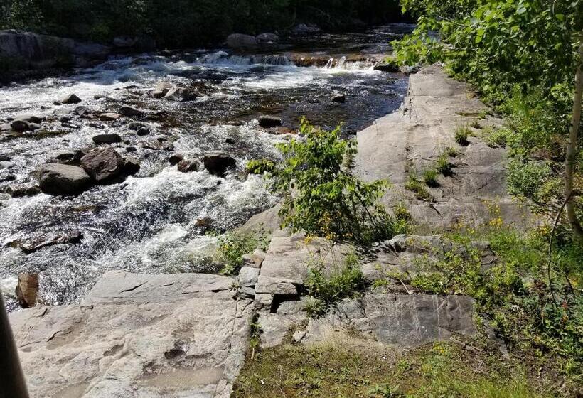 Номер Стандарт 2 Двуспальные Кровати, Motel Et Chalets Bo Fleuve Evangeline