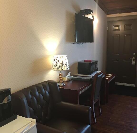 غرفه قياسيه سريرين مزدوجين, The Greensboro Inn