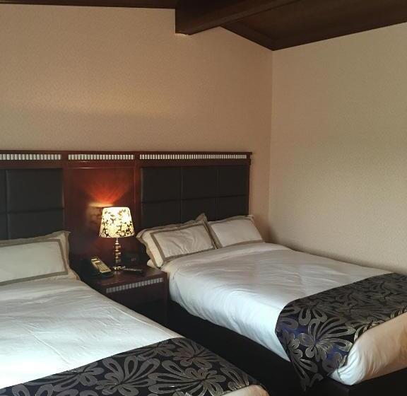 غرفه قياسيه سريرين مزدوجين, The Greensboro Inn