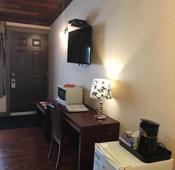 غرفة قياسية, The Greensboro Inn