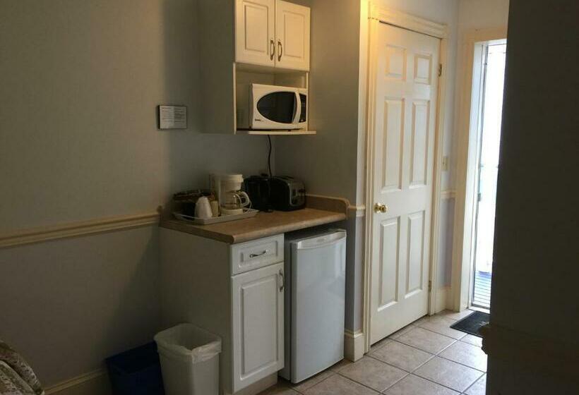 غرفه قياسيه سريرين مزدوجين, Seawinds Motel & Cottages