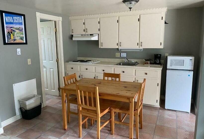 غرفة قياسية مزوَّدة بمطبخ, Seawinds Motel & Cottages
