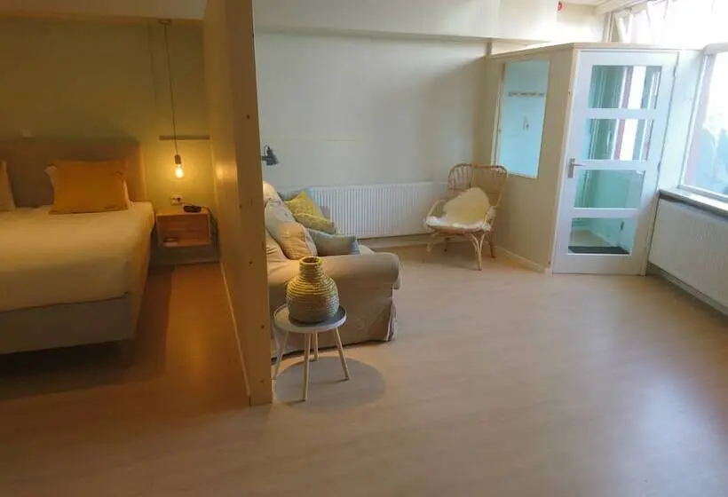 Perhehuone, Strandhotel Scheveningen