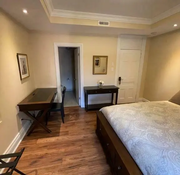 デラックスルーム, The Century House Bed And Breakfast Ottawa