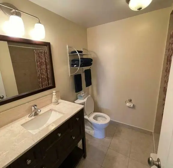 デラックスルーム, The Century House Bed And Breakfast Ottawa