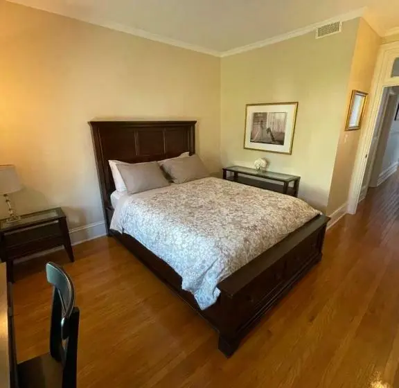 スタンダードルーム, The Century House Bed And Breakfast Ottawa
