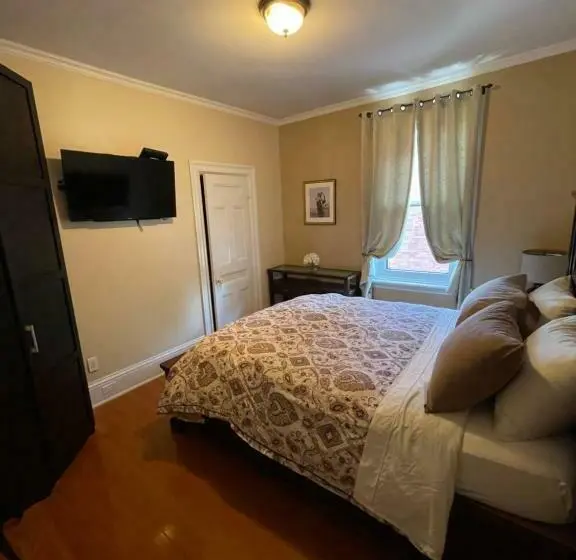 スタンダードルーム, The Century House Bed And Breakfast Ottawa