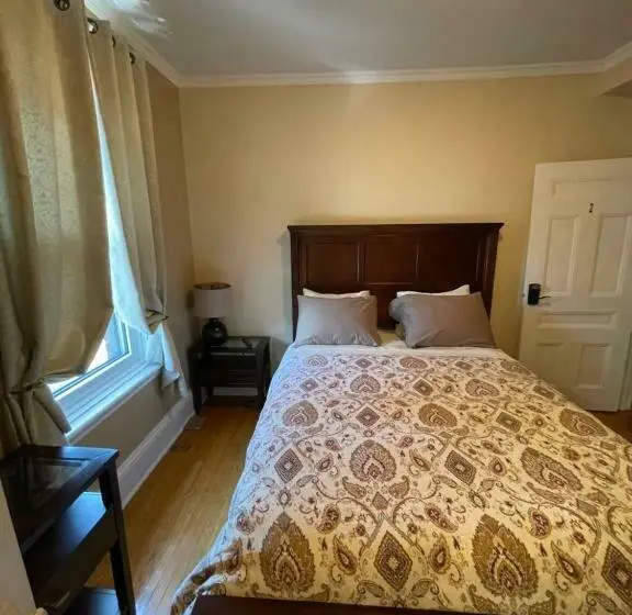 スタンダードルーム, The Century House Bed And Breakfast Ottawa