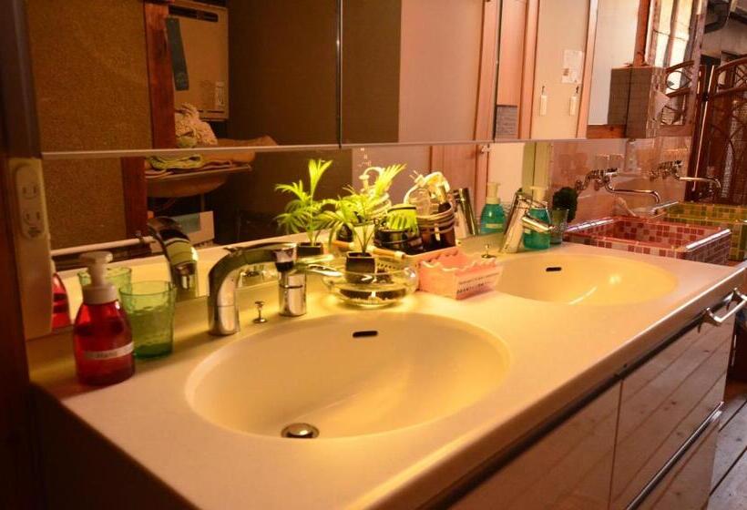 חדר סטנדרט, Colours