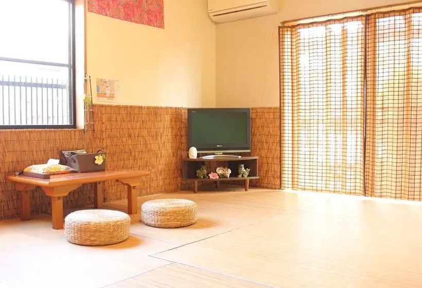 Perhehuone, Okinawa Minshuku Kariyushi