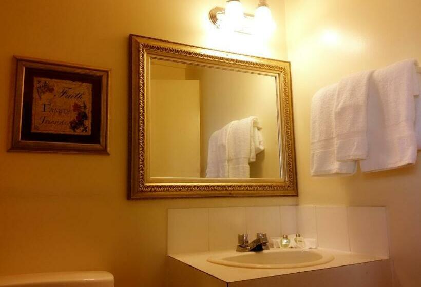 חדר סטנדרט שתי מיטות זוגיות, Alpine Lodge Motel & Restaurant