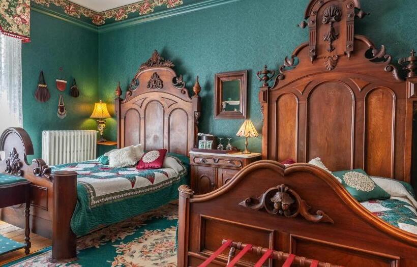 غرفة ديلوكس, Fitzroy Hall