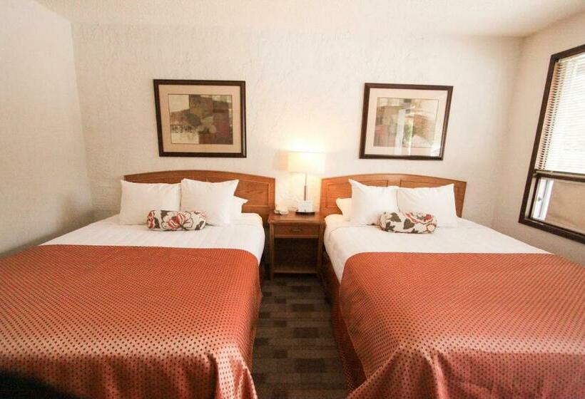 اتاق استاندارد با تخت دو نفره بزرگ, Crystal Springs Lodge