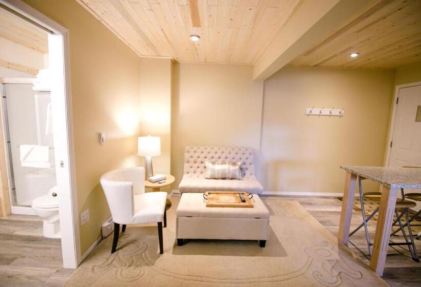 سوییت خانوادگی, Crystal Springs Lodge