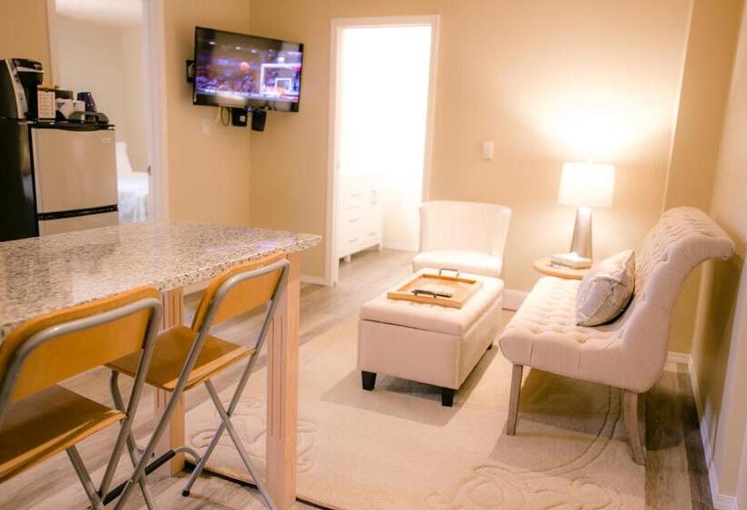 سوییت خانوادگی, Crystal Springs Lodge