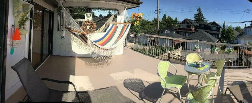 带特大床的高级间, Diana S Luxury Bed And Breakfast