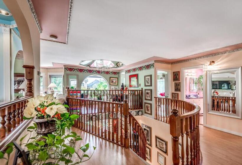 Номер Стандарт Вид на Сад, Diana S Luxury Bed And Breakfast