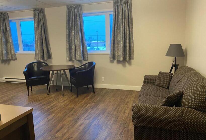 스탠다드 스튜디오, Hôtel Centre Ville