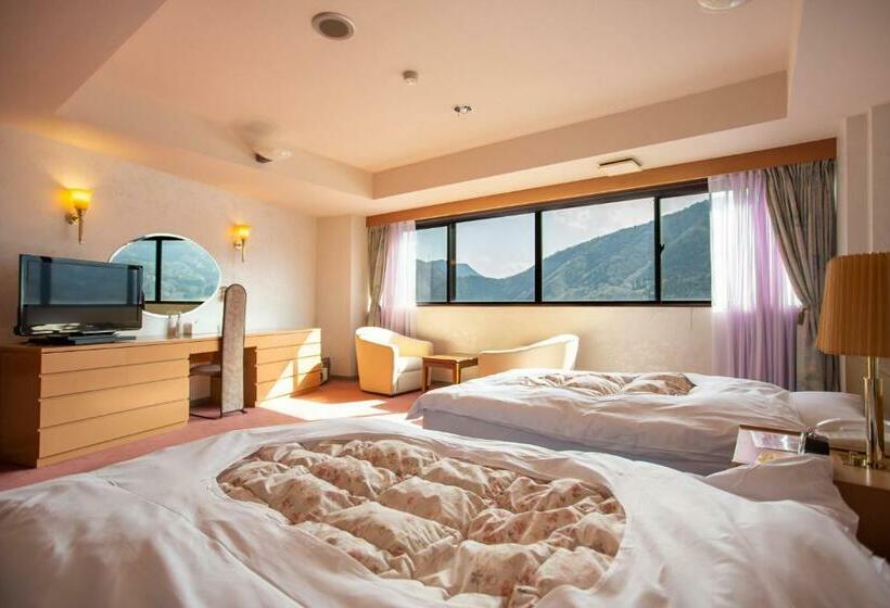 标准间, Second Stage