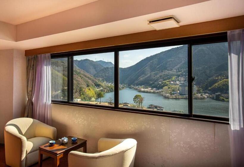 家庭间, Second Stage