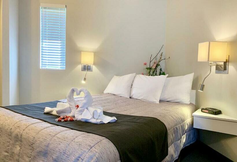 스위트, Motel Invitation