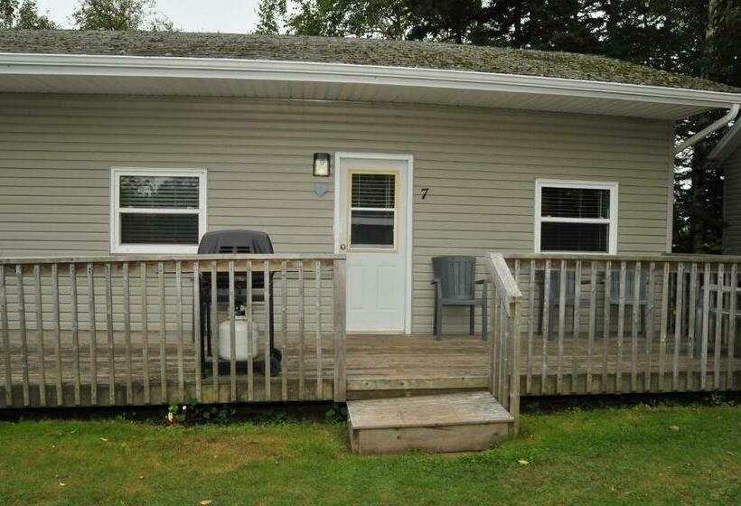 2 Bedroom Superior Room, North Rustico Motel & Cottages