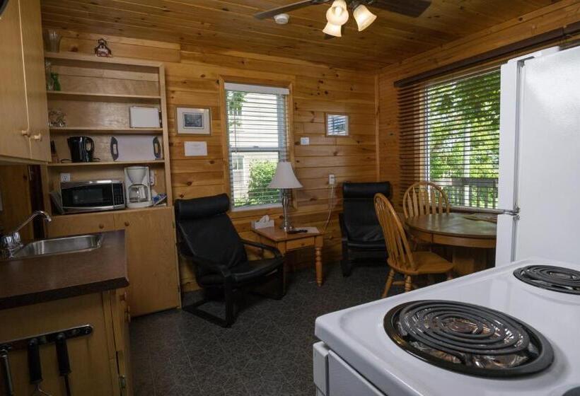 کلبه ییلاقی, North Rustico Motel & Cottages