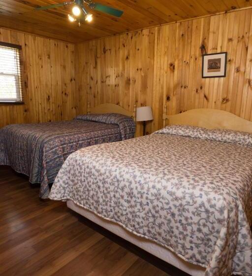 کلبه ییلاقی, North Rustico Motel & Cottages