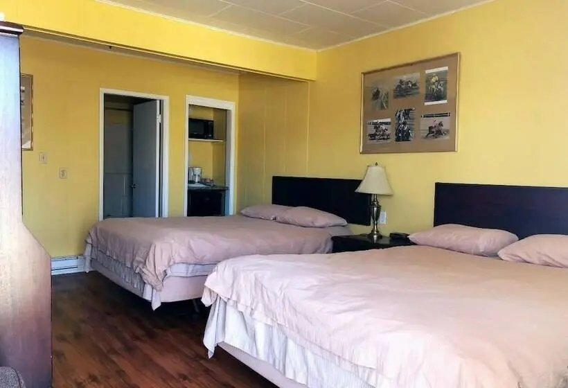 اتاق لوکس, Stampeder Motel