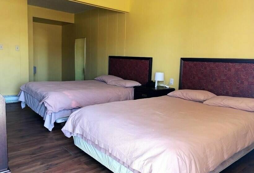 חדר דלוקס, Stampeder Motel