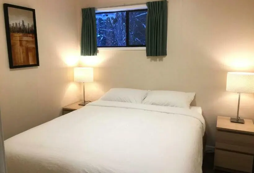 スイート（家族用）, The Hitching Post Motel