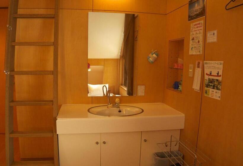标准四人间共用浴室, Kussharo Genya Youth Guesthouse