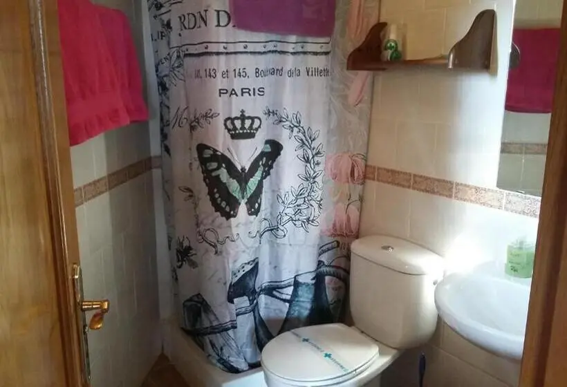 Standard Neljän Hengen Huone, Ca L Isidró