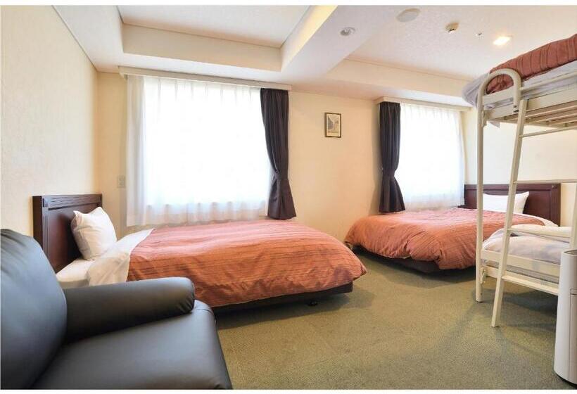 Quarto Familiar, Chitose Station