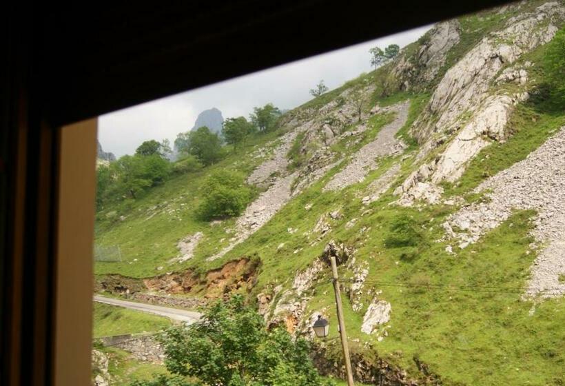 스탠다드 룸, Garganta Del Cares