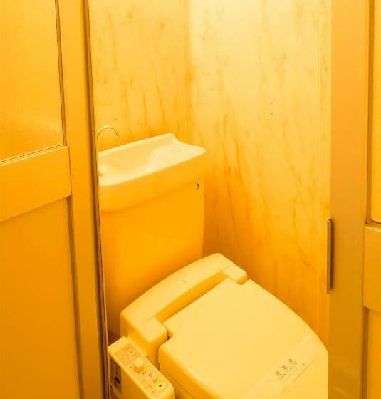 غرفة قياسية, Hikone Station