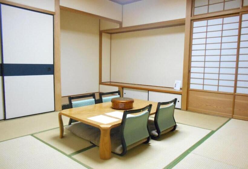 Четырехместный Номер Стандарт, Hiroshima International Youth House Jms Aster Plaza