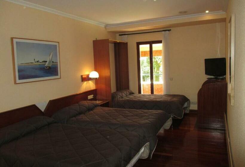 Standard Triple Room with Terrace, Ler  Argi