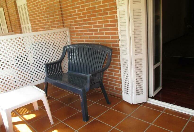 Standard Triple Room with Terrace, Ler  Argi