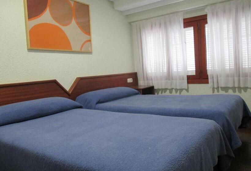 Economy Quadruple Room, Ler  Argi