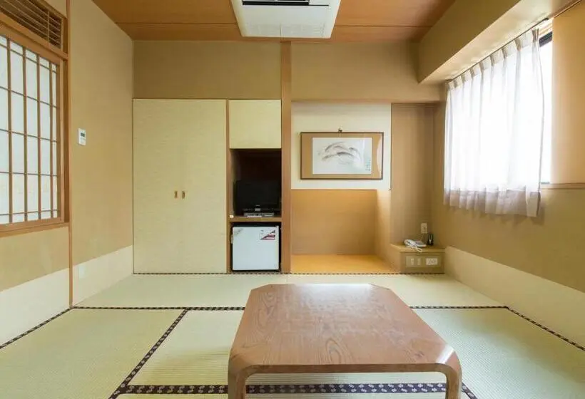 اتاق استاندارد سه نفره, Nagasaki Orion