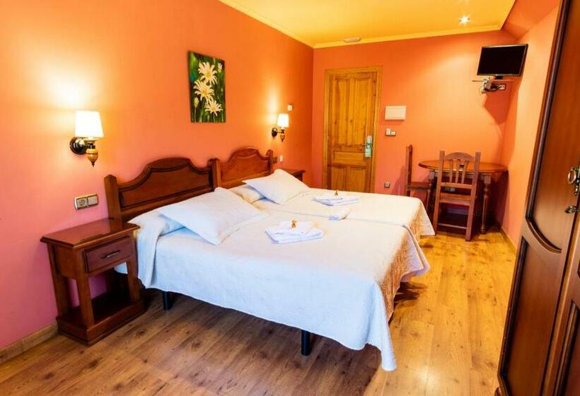 غرفة قياسية ثلاثية, Peña Pandos