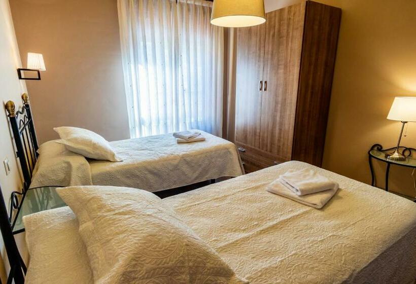 4인용 스탠다드 룸, Peña Pandos