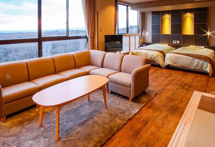 جناح جونيور, Seiko Grand