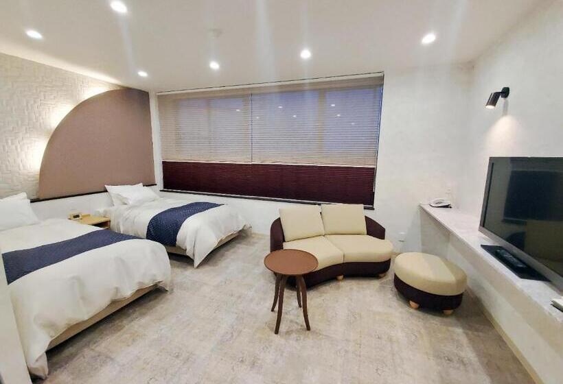 غرفة قياسية, Seiko Grand