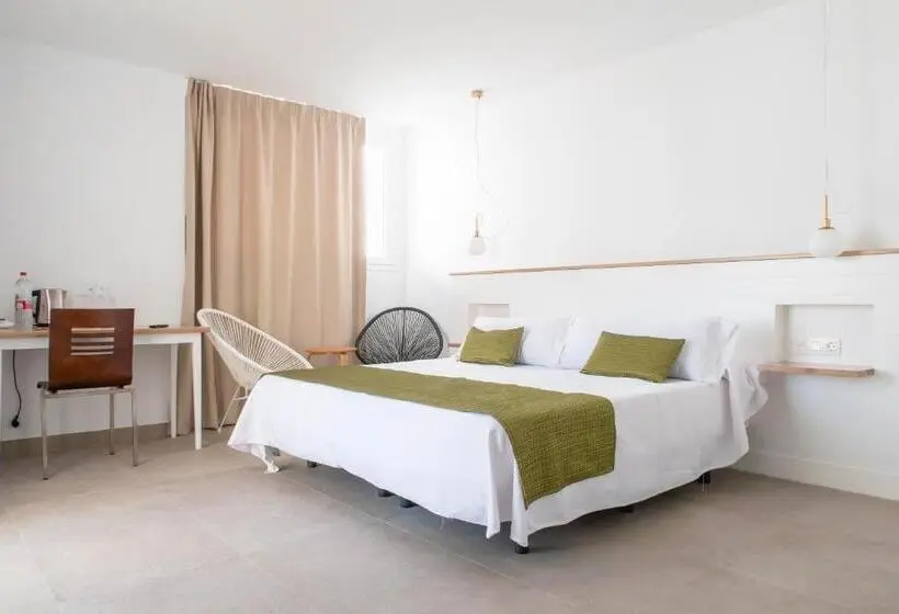 Superior Room with Terrace, Senderos