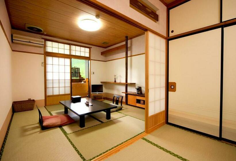 اتاق خانوادگی, Okutone Onsen Hotel Sunbird