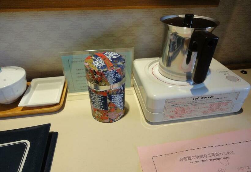 غرفة قياسية, Takeshi Sanso