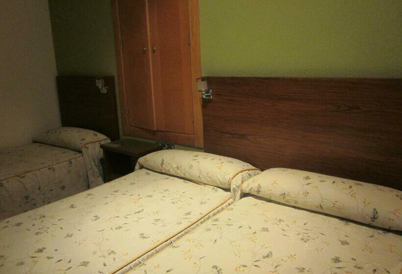 غرفة قياسية ثلاثية, Totana Sur